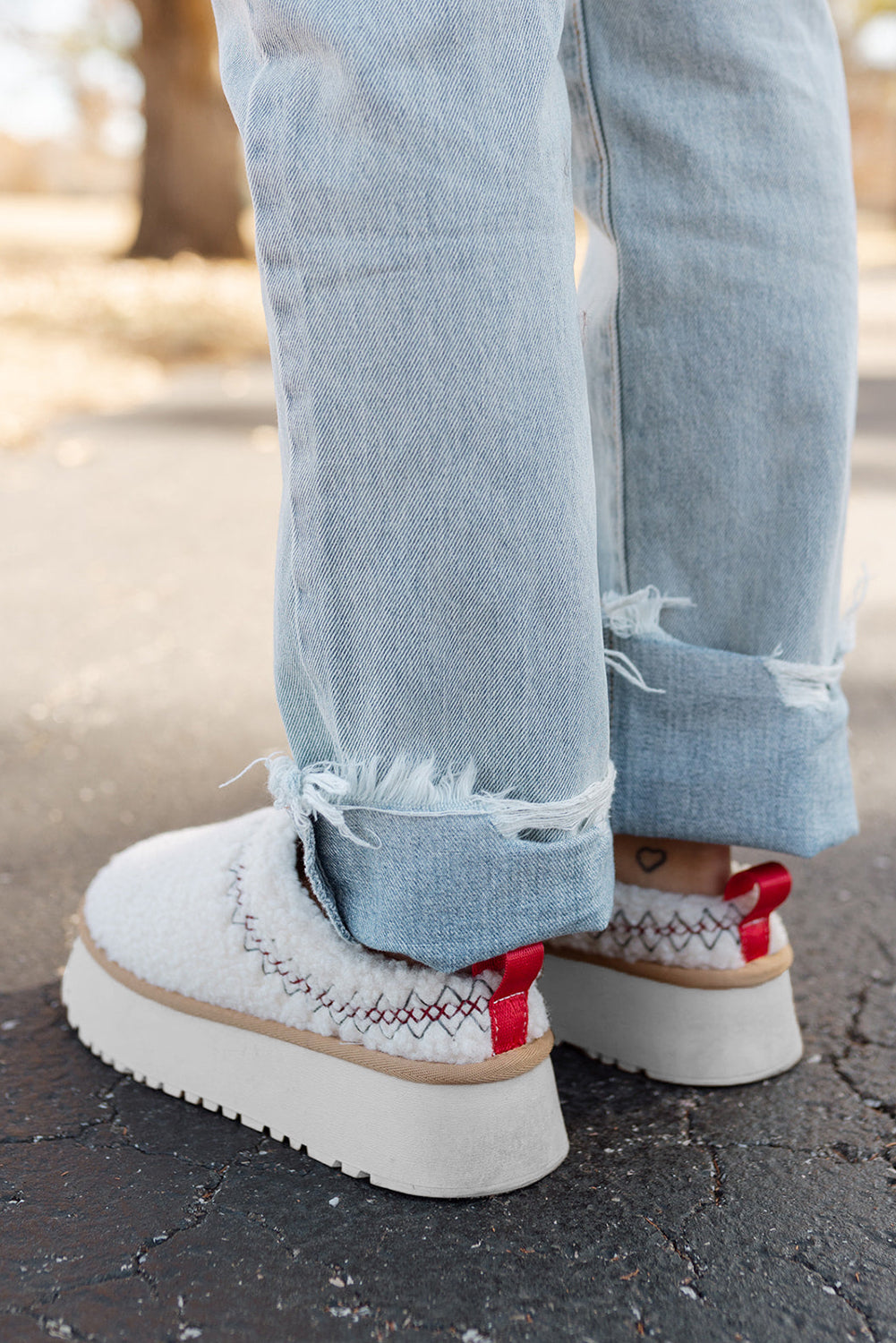 Embroidered Plush Slippers