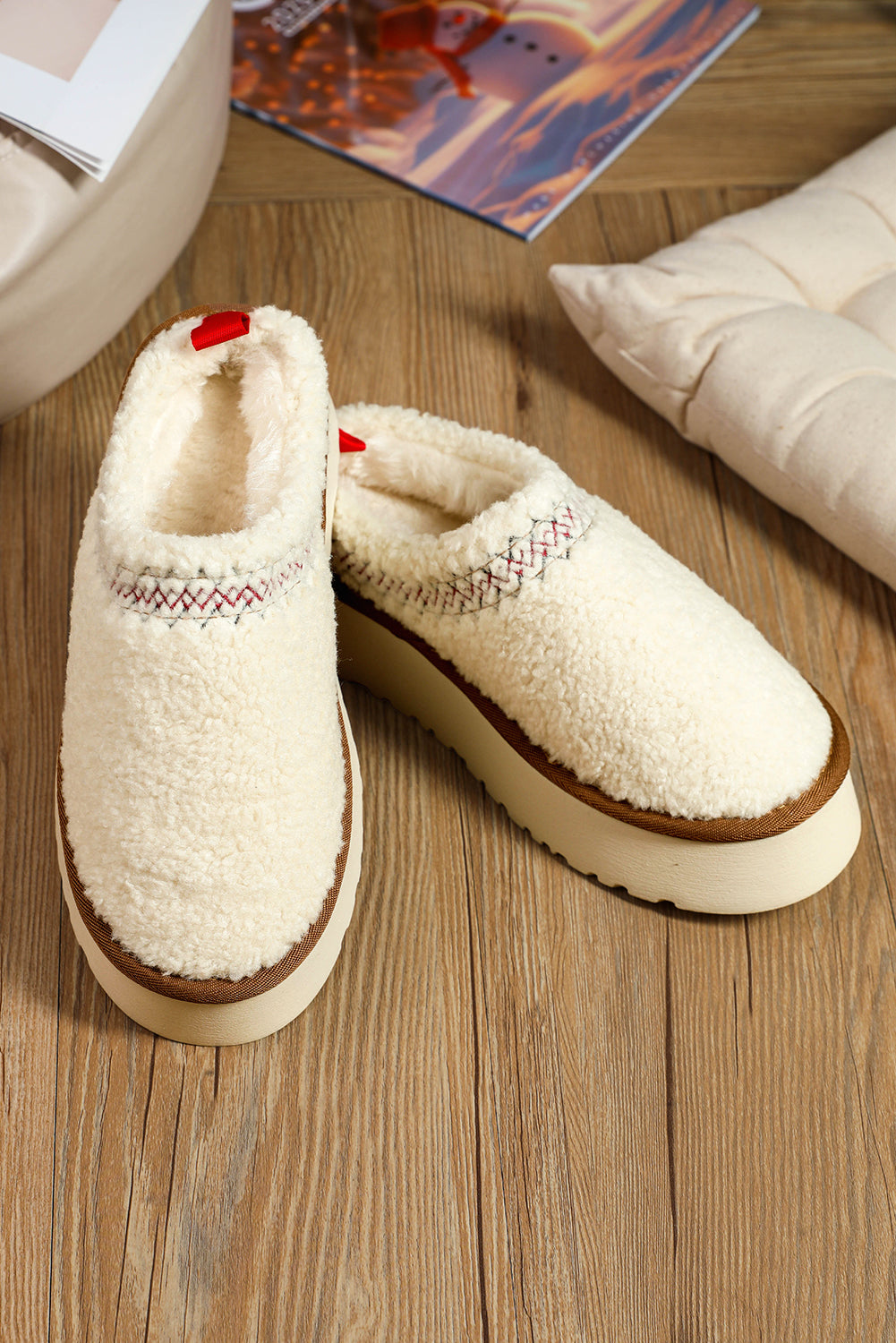 Embroidered Plush Slippers