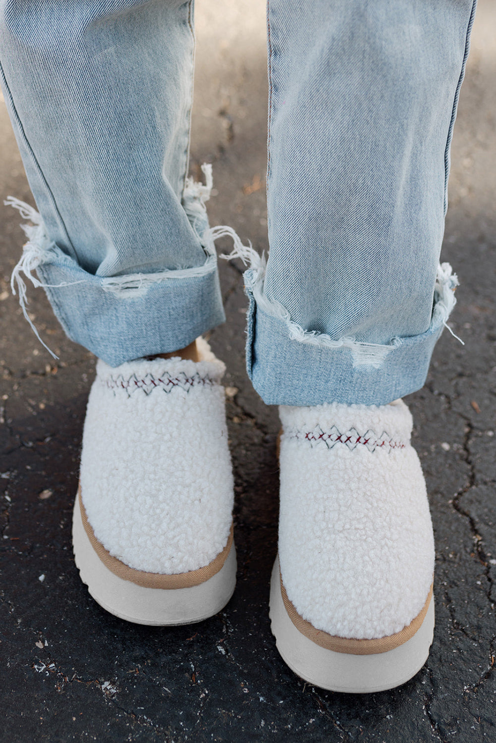 Embroidered Plush Slippers