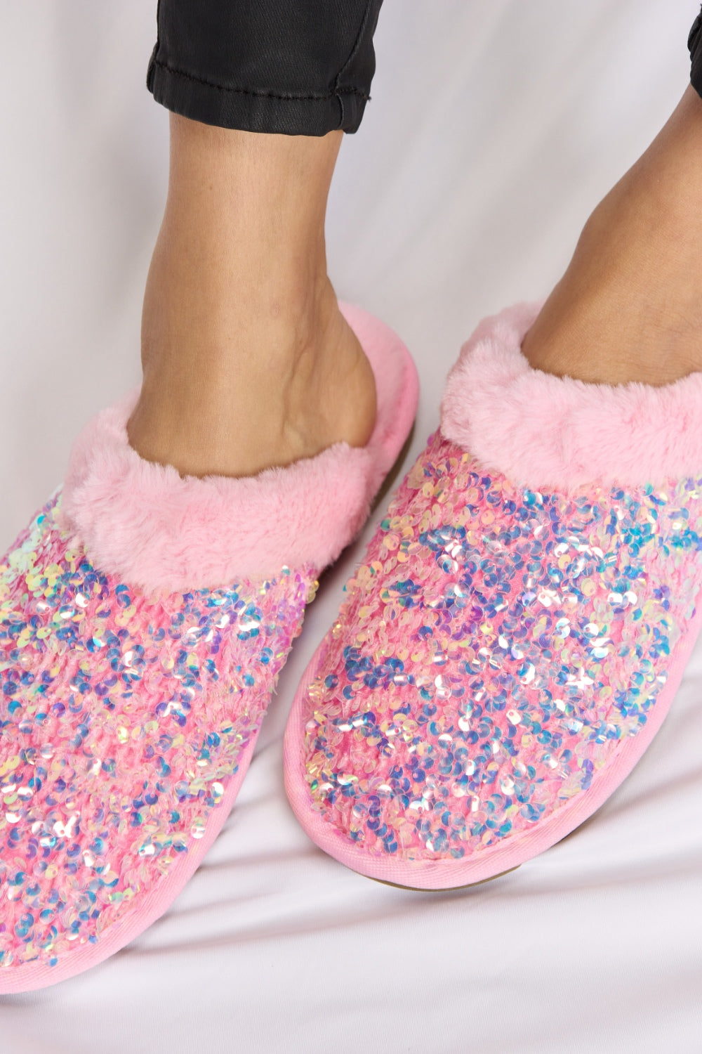 Plush Round Toe Slippers