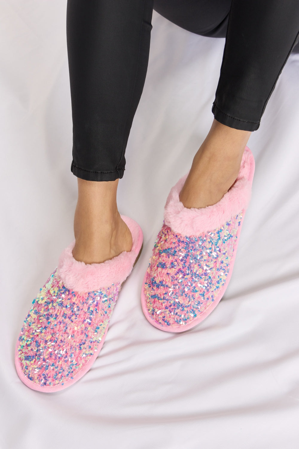 Plush Round Toe Slippers